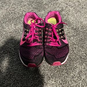 Women’s Nike size 6 good used condition